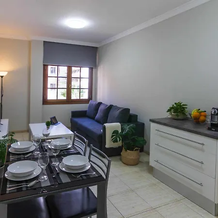 Apartment Central And Bright Y1